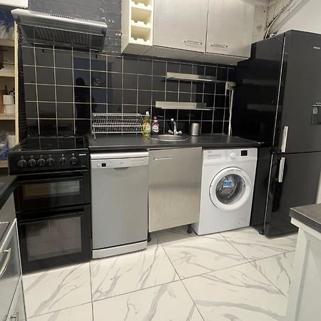 Nifty 2 Bedroom Flat In Goswell Rd 伦敦 外观 照片