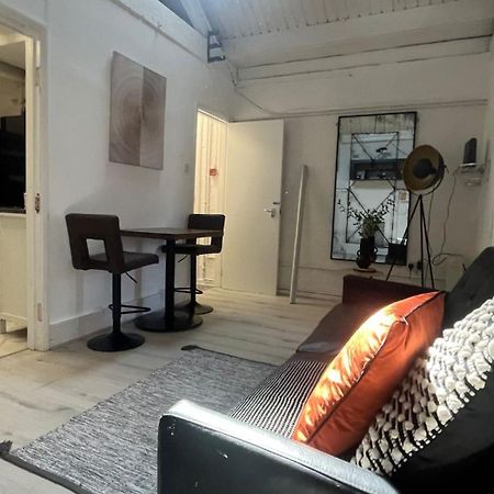 Nifty 2 Bedroom Flat In Goswell Rd 伦敦 外观 照片