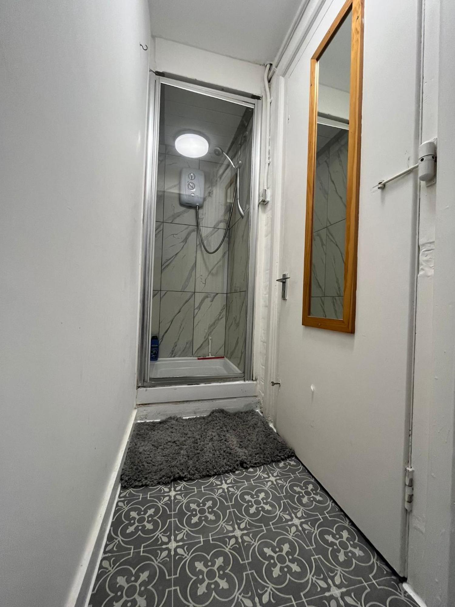 Nifty 2 Bedroom Flat In Goswell Rd 伦敦 外观 照片