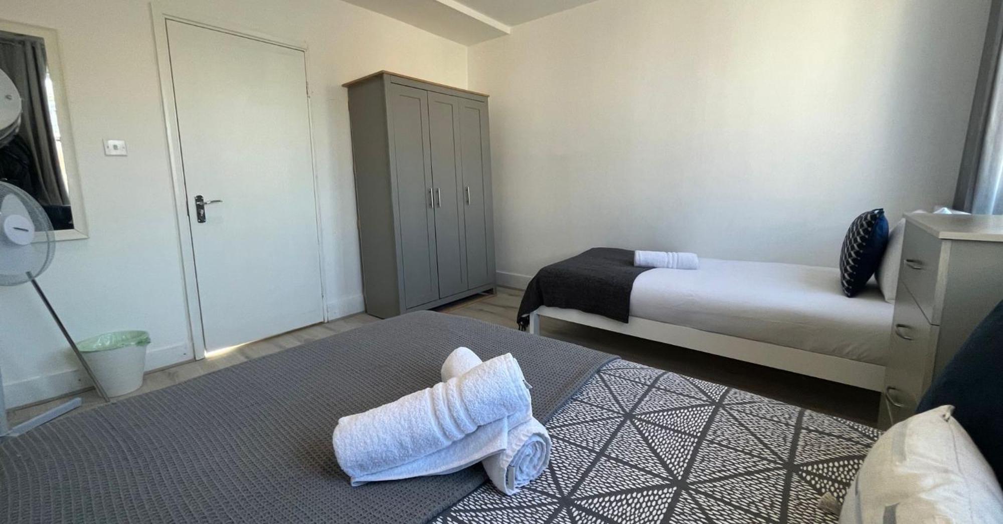 Nifty 2 Bedroom Flat In Goswell Rd 伦敦 外观 照片